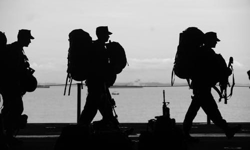 último-soldado-basco-silhueta